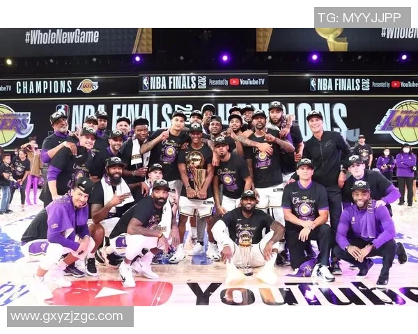 2020年NBA总决赛第三场湖人与热火的激烈对决回顾与精彩瞬间分析