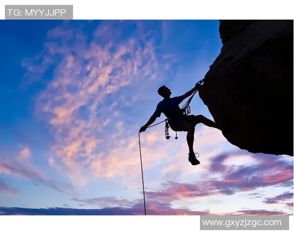 武汉攀岩队的默契配合与团队精神探讨聚焦攀岩运动的魅力与挑战 武汉攀岩队的默契配合与团队精神探讨聚焦攀岩运动的魅力与挑战